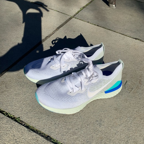 Nike Air React 2 FlyKnit Women’s Running Shoes - Picture 8 of 9